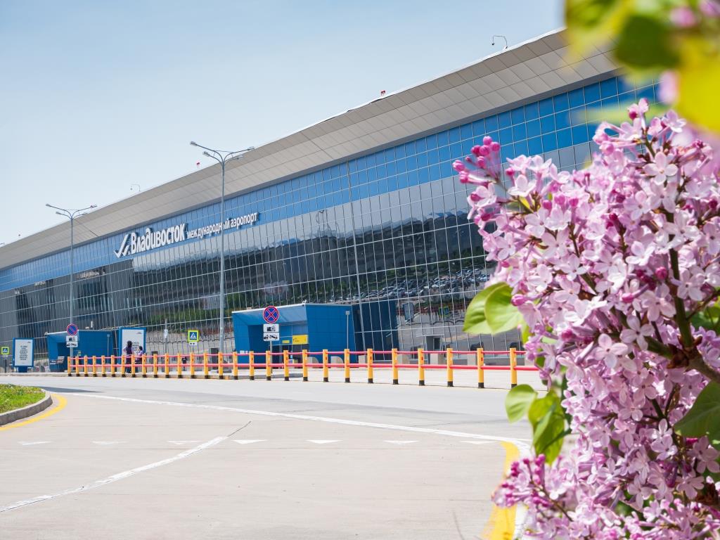 Весеннее настроение в Международном аэропорту Владивосток
